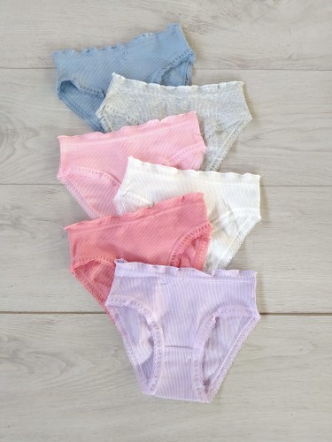 Majtki bawełniane prążkowane dl dziewczynki .jpg