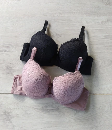 Biustonosz bez push-up Ava.jpg
