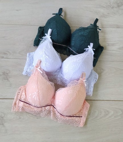 Biustonosz Tekla push up reka Adama miseczka C.jpg