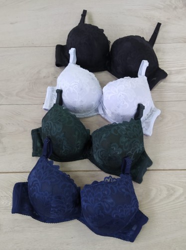 biustonosz miseczka B push-up większy.jpg