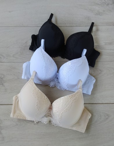 Carola biustonosz miseczka B .jpg