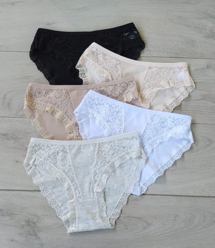 Mirella majtki bawełniane z dodatkiem koronki .jpg