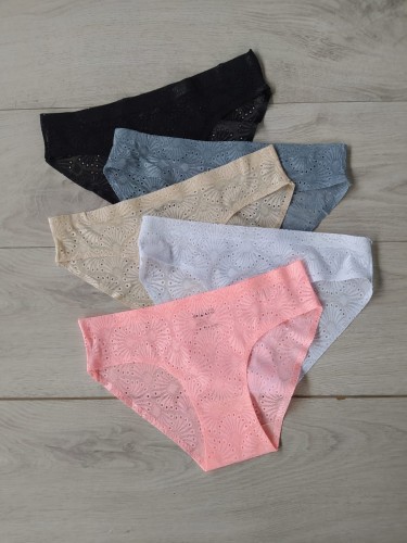 Roja majtki bezszwowe z siateczki.jpg