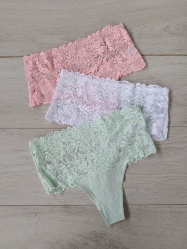 Zoe stringi z szeroką koronką primas