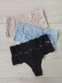 Zoe stringi z szeroką koronką czarne primas