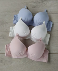 Jagoda biustonosz miseczka B push up ręka Adama