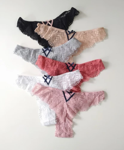 Flar stringi koronkowe primas.jpeg