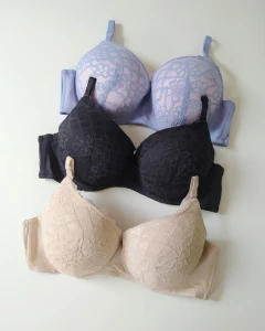 Larysa miseczka C push-up modelujący 